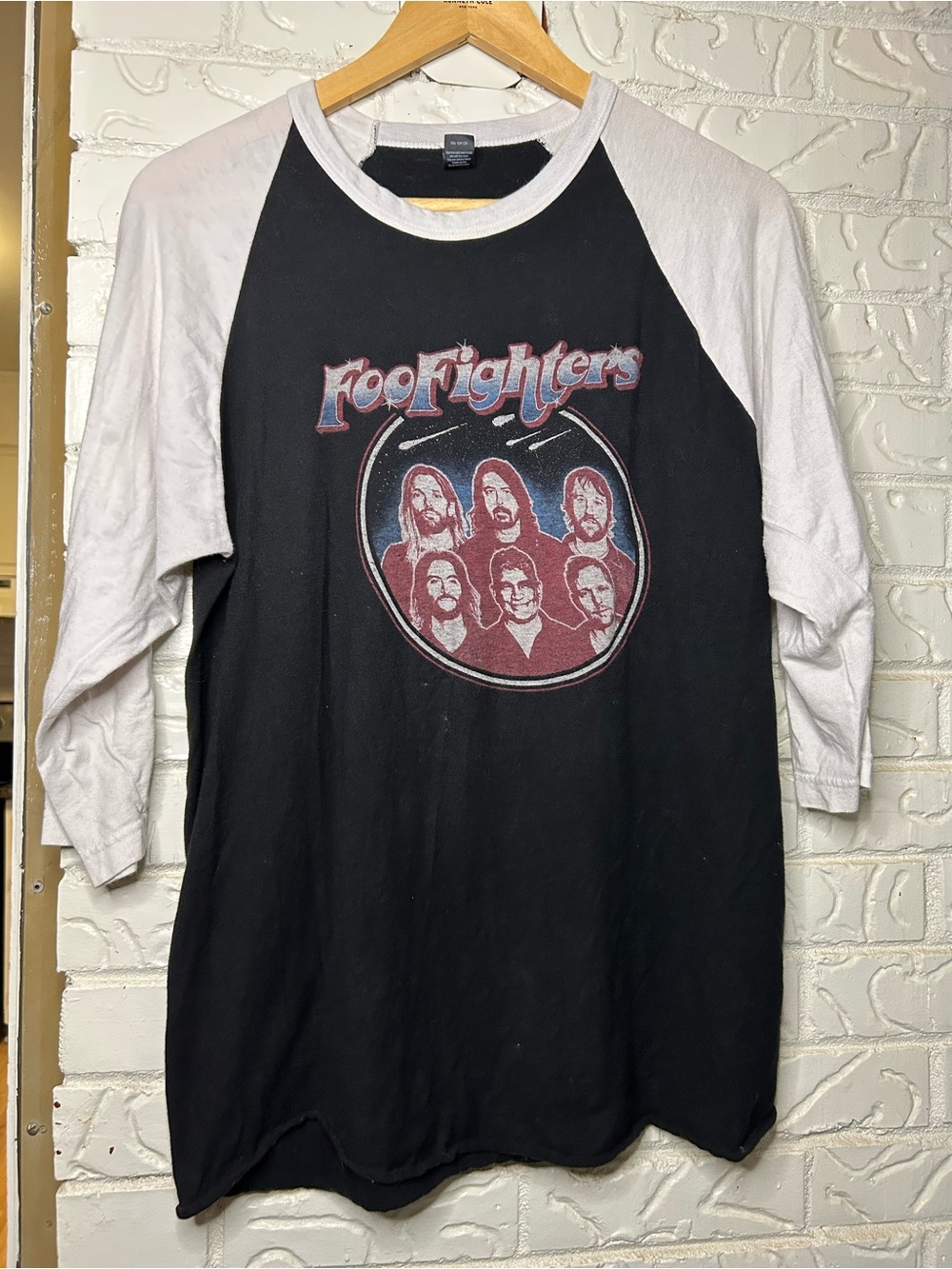Foo Fighters - 2019 Tour Baseball T Shirt - Size Medium